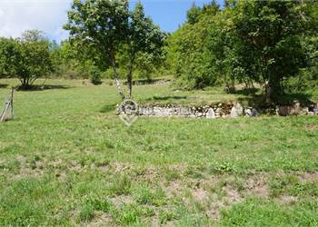 PORZIONE DI CASA CON TERRENO IN VALLARSA